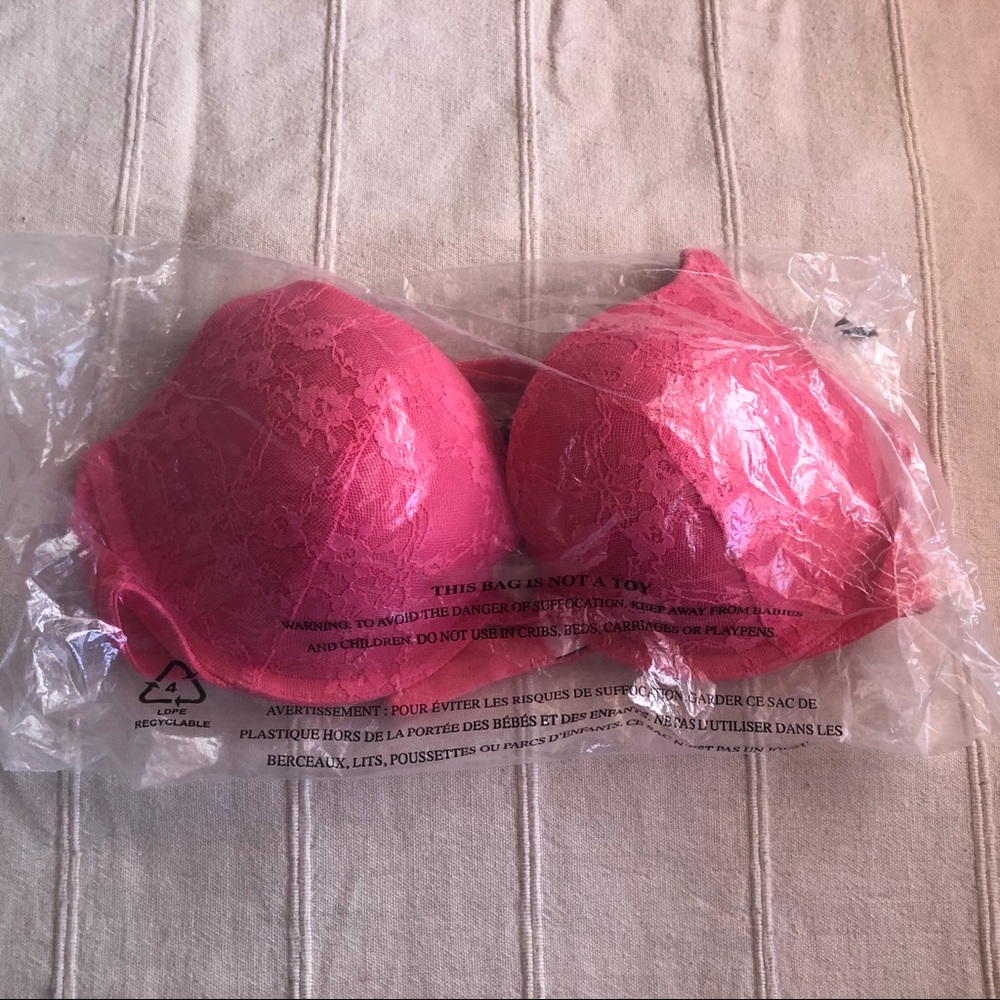 Victoria’s Secret Push Up Bra 34c Lace NWT
